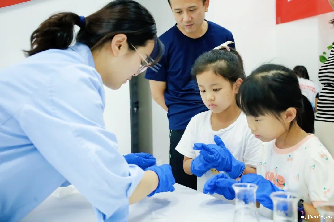 喜报 | 再获荣誉！伟德bv1946官网被认定为陕西省科普教育基地！